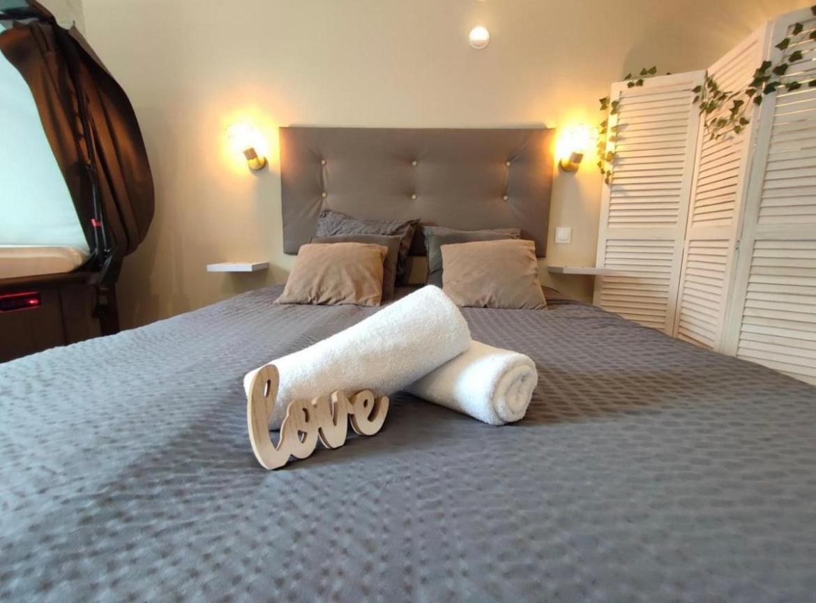 Bed and Breakfast Le Cocoon D'Emy Louvetot Exterior foto